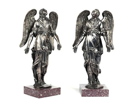 Paar Engelfiguren in Silber